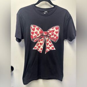 Valentines Heart Bow T-Shirt- NWT☺️